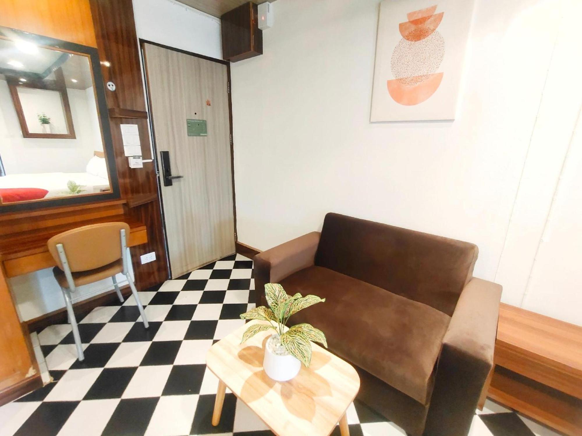 Oyo 75446 Travis Inthamara 49 Hotel Bangkok Bagian luar foto